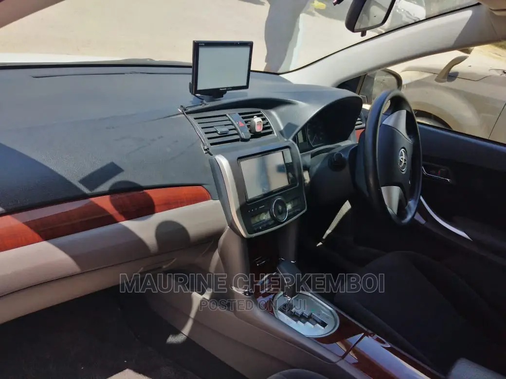 Toyota Premio 2014 White