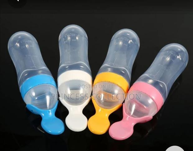 Baby Feeding Bottle With a Spoon 1piece)