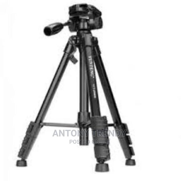 Yunteng VCT-5208 Tripod Stand With Remote-Black