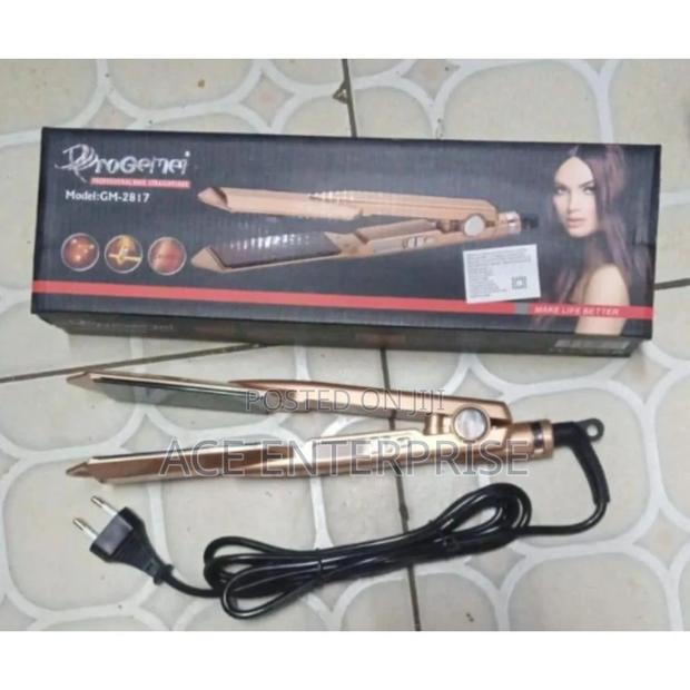 Flat Iron Hair Straightener. - main view