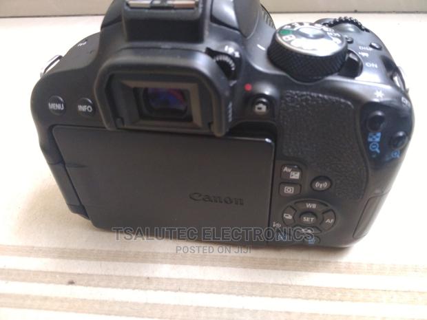 Canon DSLR 800D - thumbnail 3