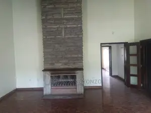 Modern 4bedroomed Mansion , Dsq Garage to Let