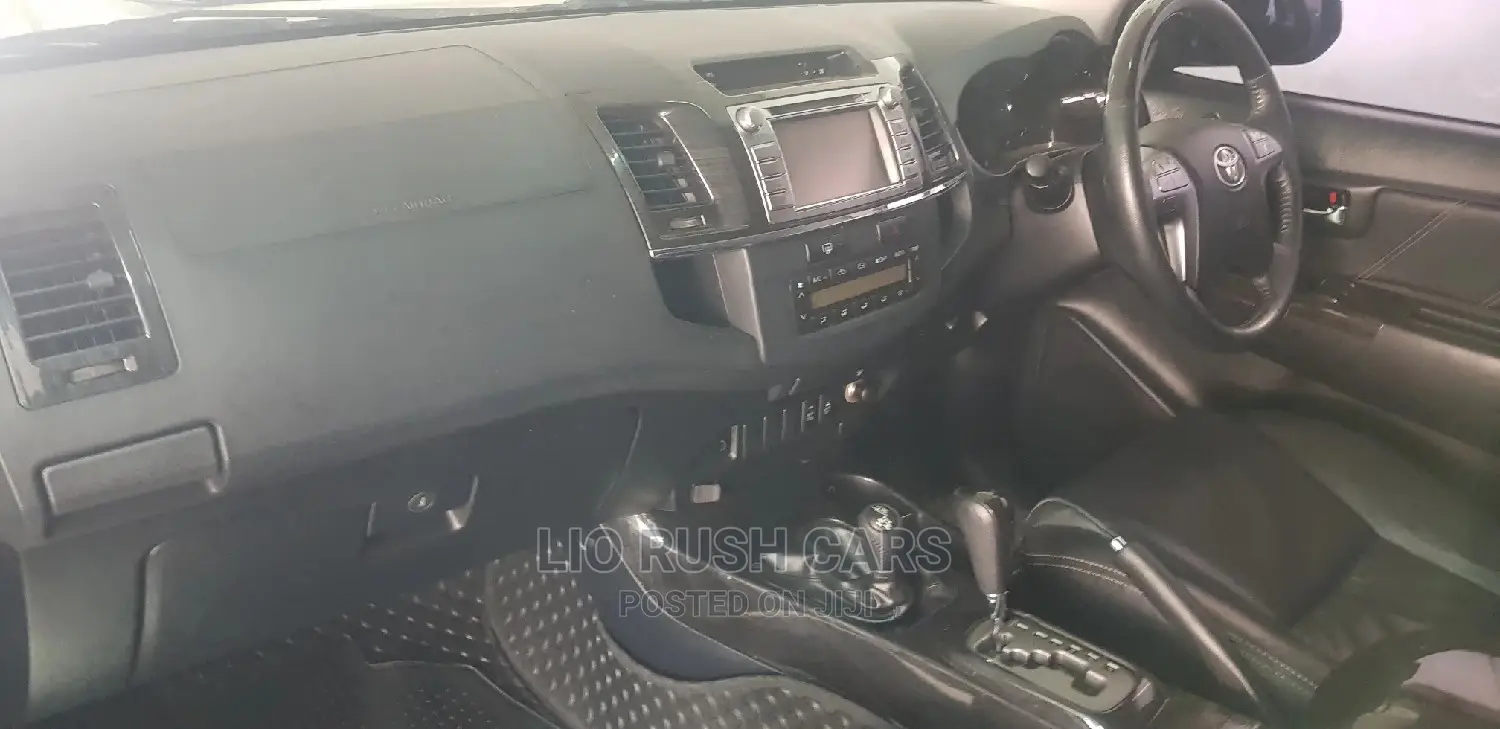 Toyota Fortuner 2014 Black