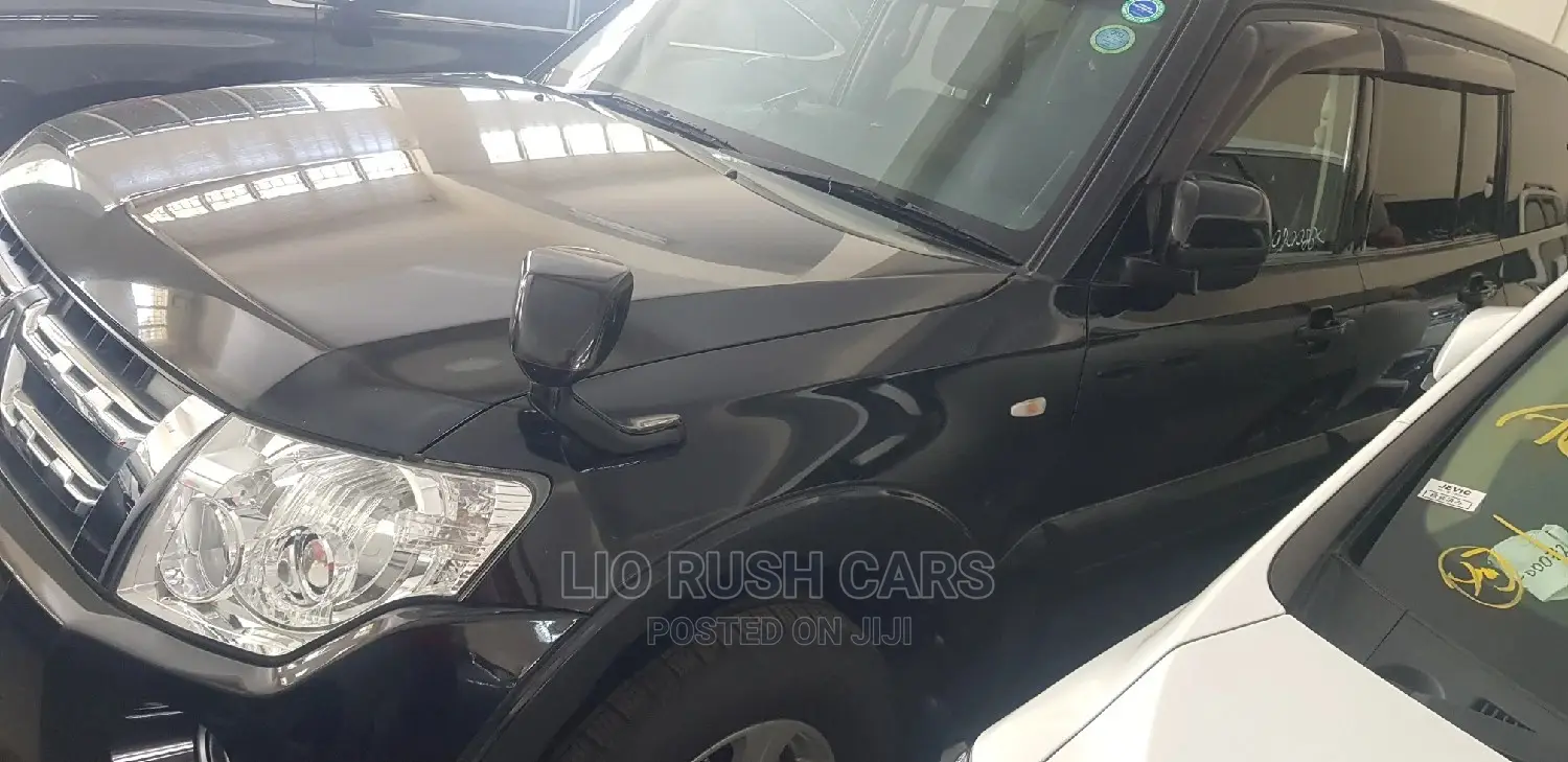 Mitsubishi Pajero 2014 Black