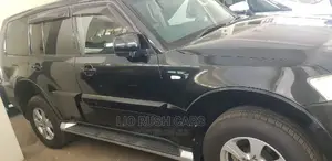 Mitsubishi Pajero 2014 Black