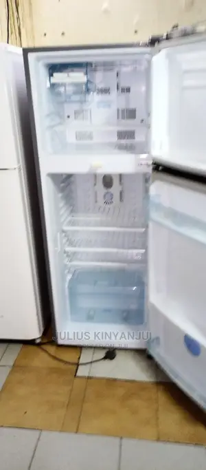 Von Hotpoint Fridge