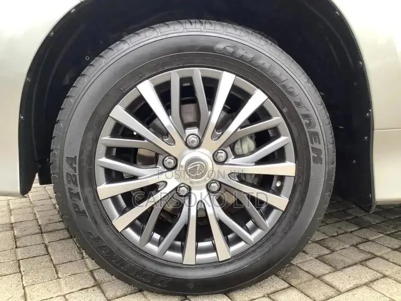 Lexus LX 2016 Silver