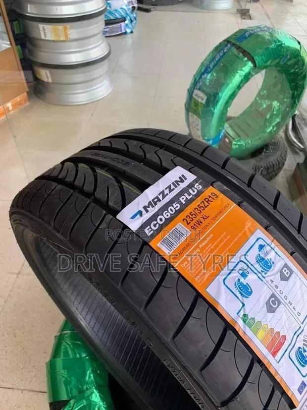 235/35 ZR19 Mazzini Tyre 92w XL