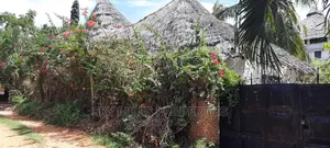 Abandoned Cottage With a Swimming Pool on Sale Mtwapa