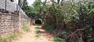 Abandoned Cottage With a Swimming Pool on Sale Mtwapa