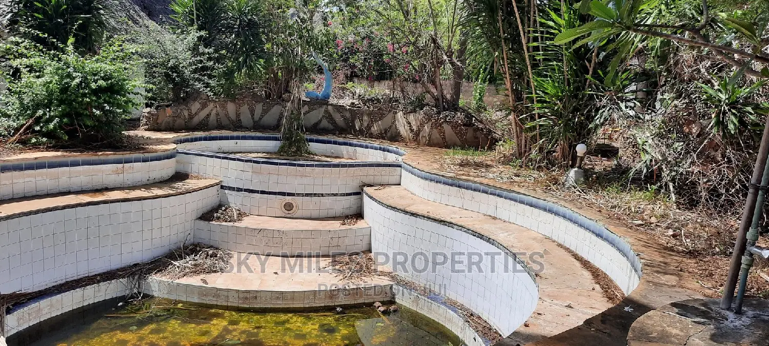Abandoned Cottage With a Swimming Pool on Sale Mtwapa