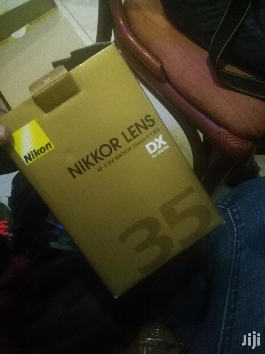 Nikon 35mm Lens