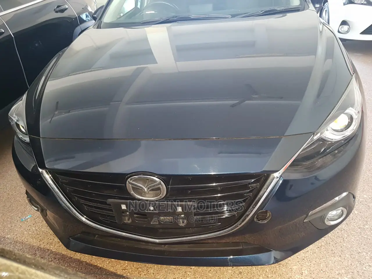 Mazda Axela 2015