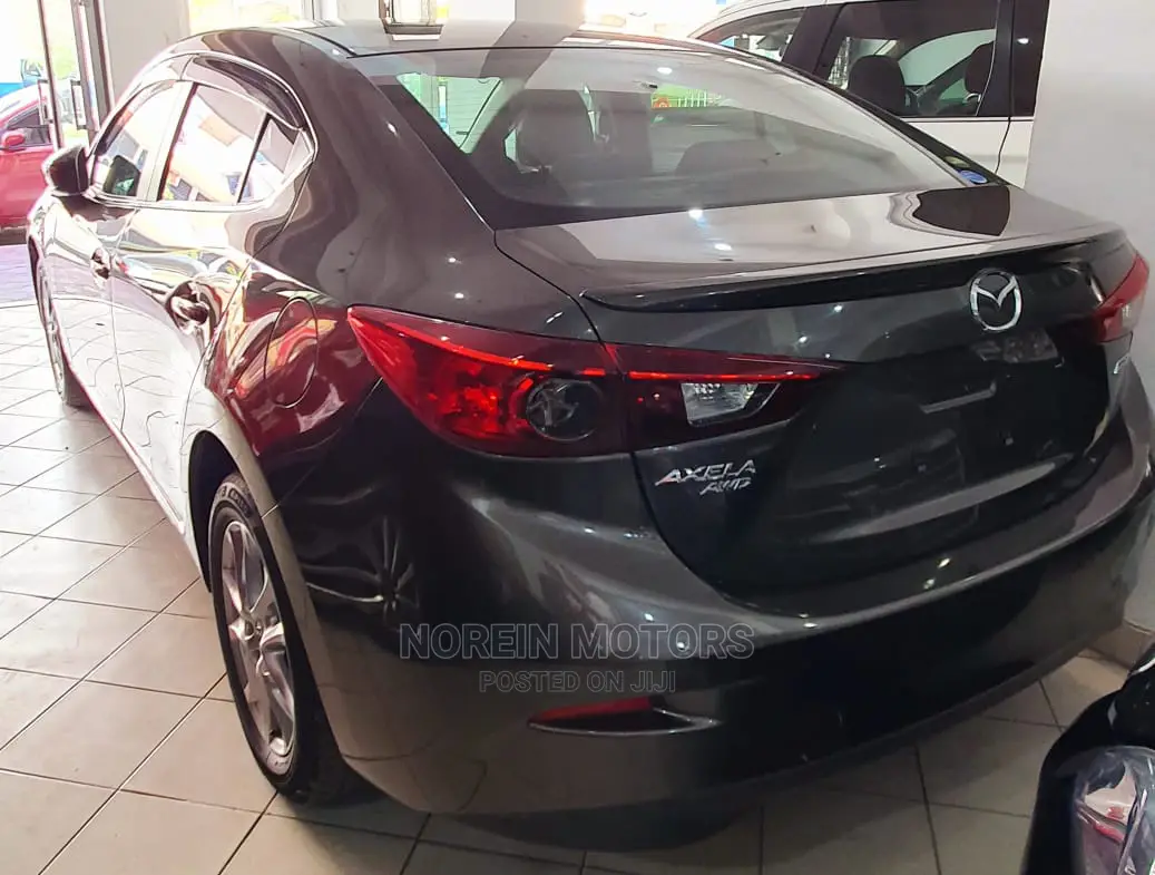 Mazda Axela 2015 Brown