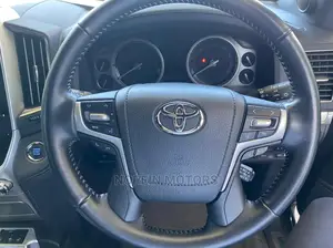 Toyota Land Cruiser Prado 2016
