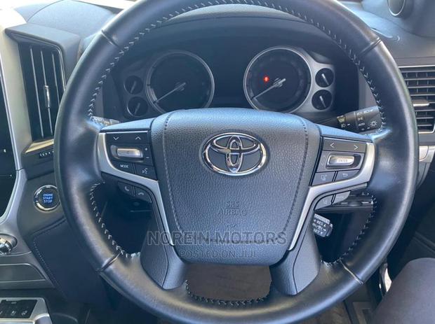 Toyota Land Cruiser Prado 2016 - thumbnail 2