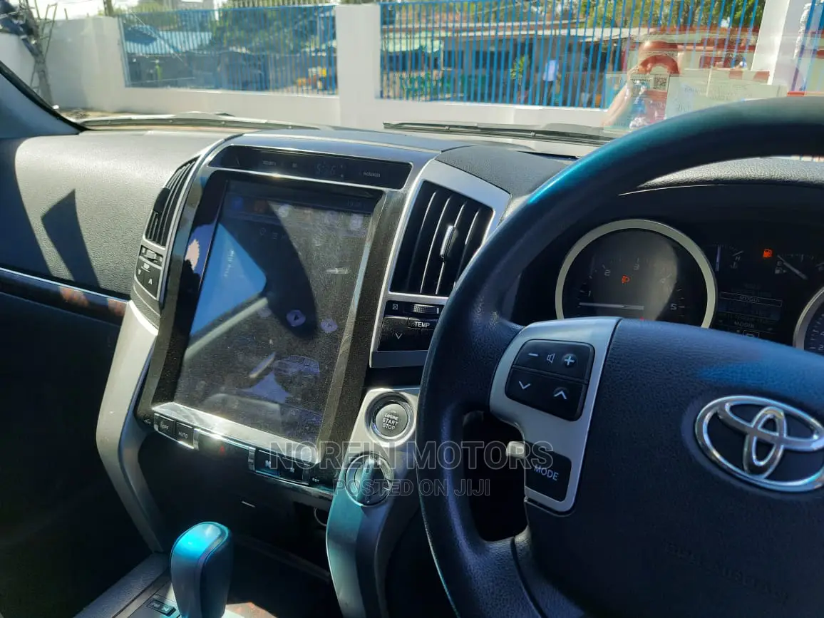 Toyota Land Cruiser Prado 2016 Black