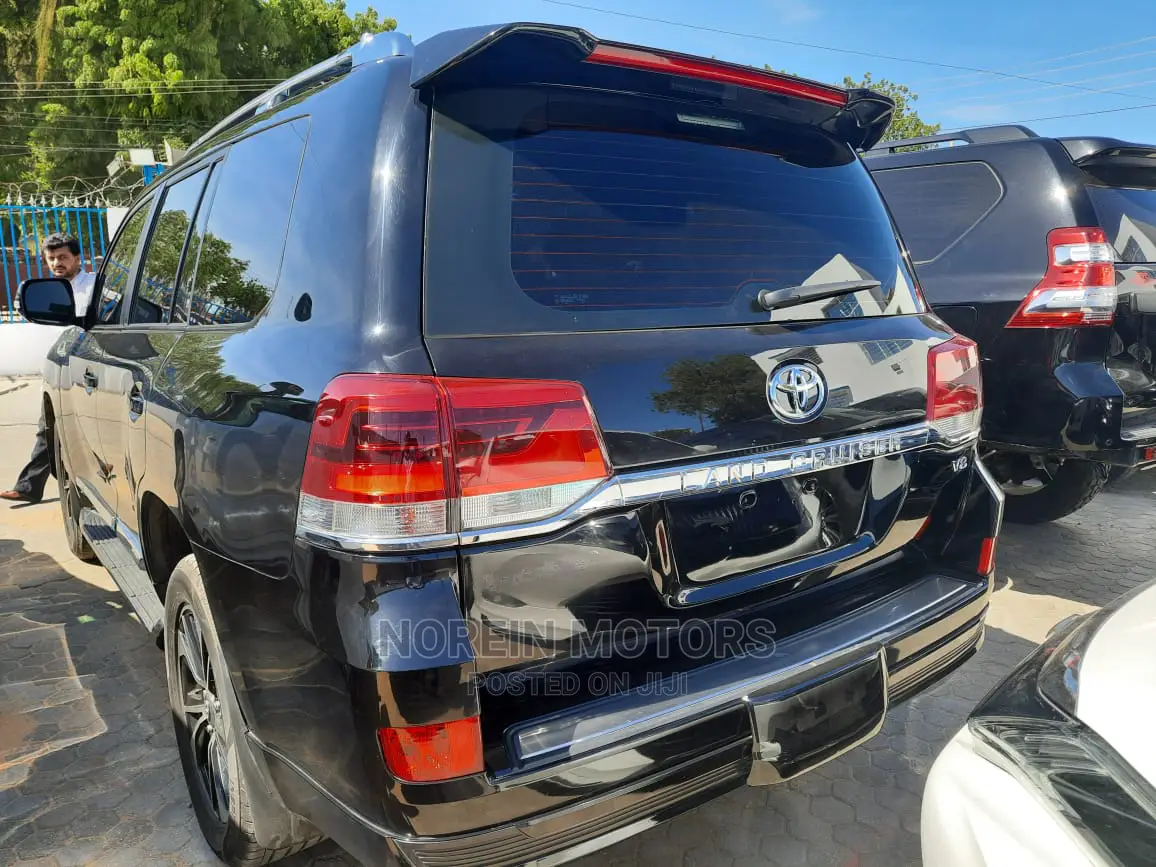 Toyota Land Cruiser Prado 2016 Black