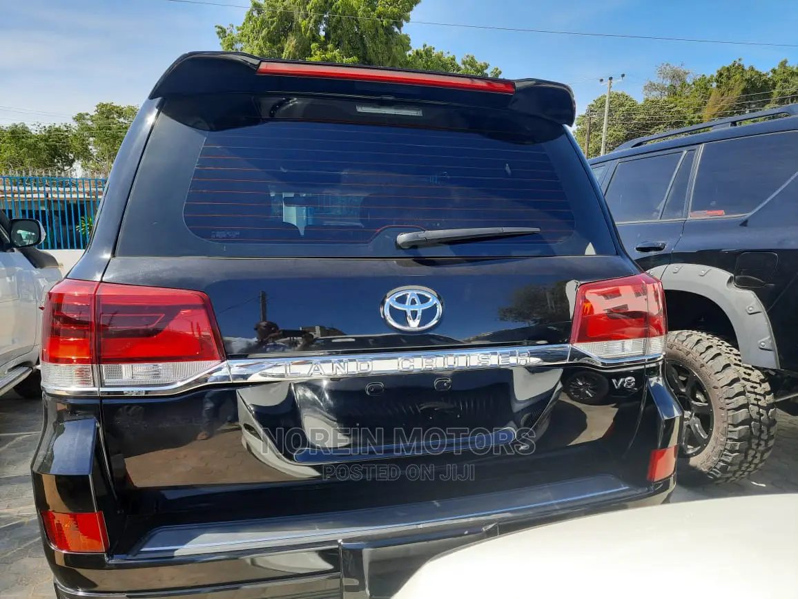 Toyota Land Cruiser Prado 2016 Black