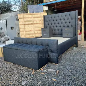 5/6 Bed With Side Drawers and Ottonman