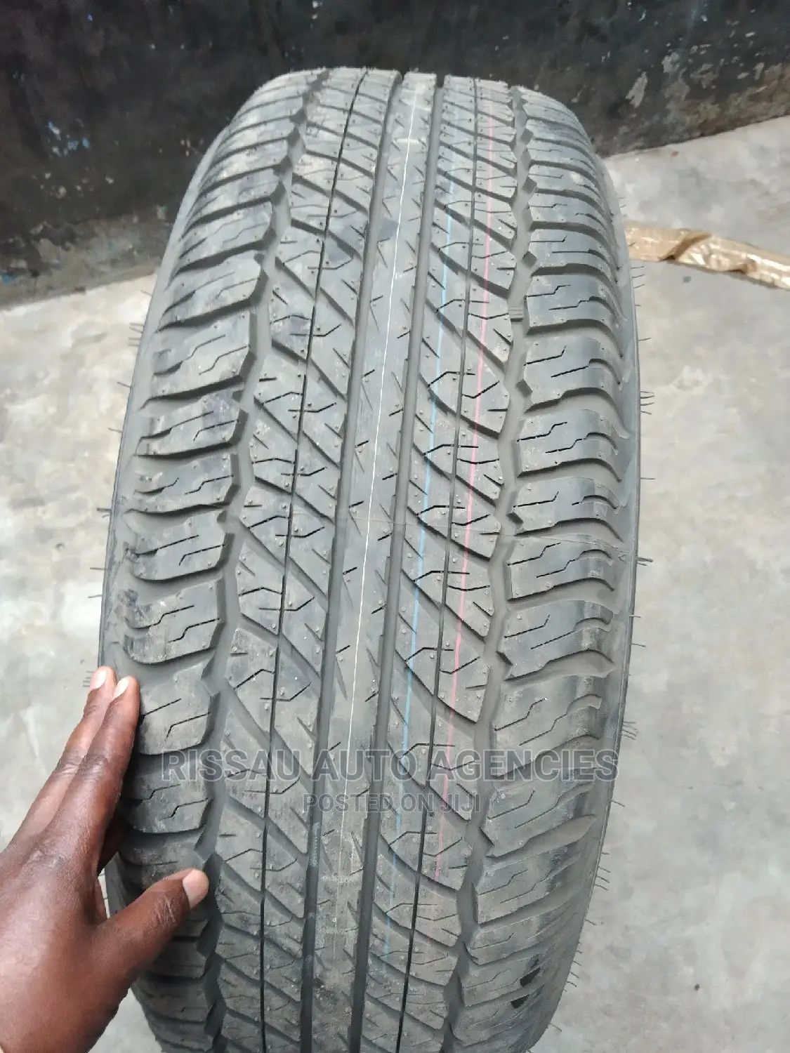 265/65 R 17 Dunlop AT20 Made in Japan.