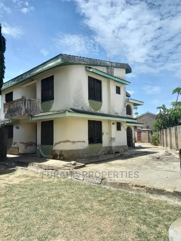 For Sale 4 Bedrooms Massionate Bamburi