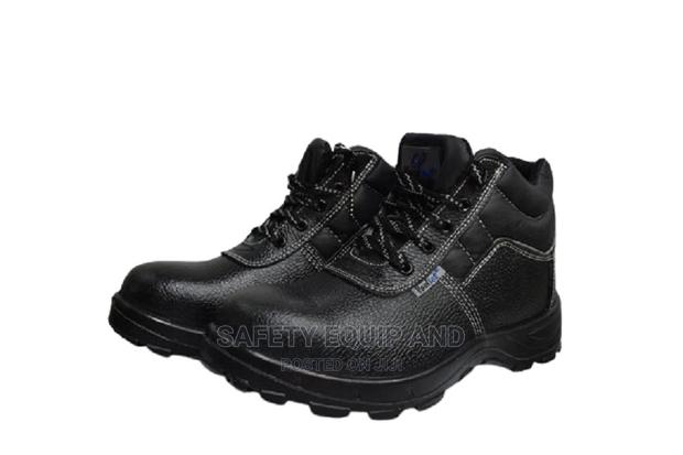 Safety Shoes- Top Quality Boots - main view