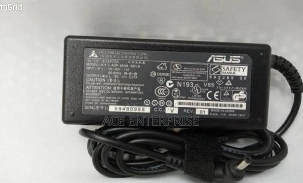 Asus 19v 2.37 a Charger / Adapter. - main view