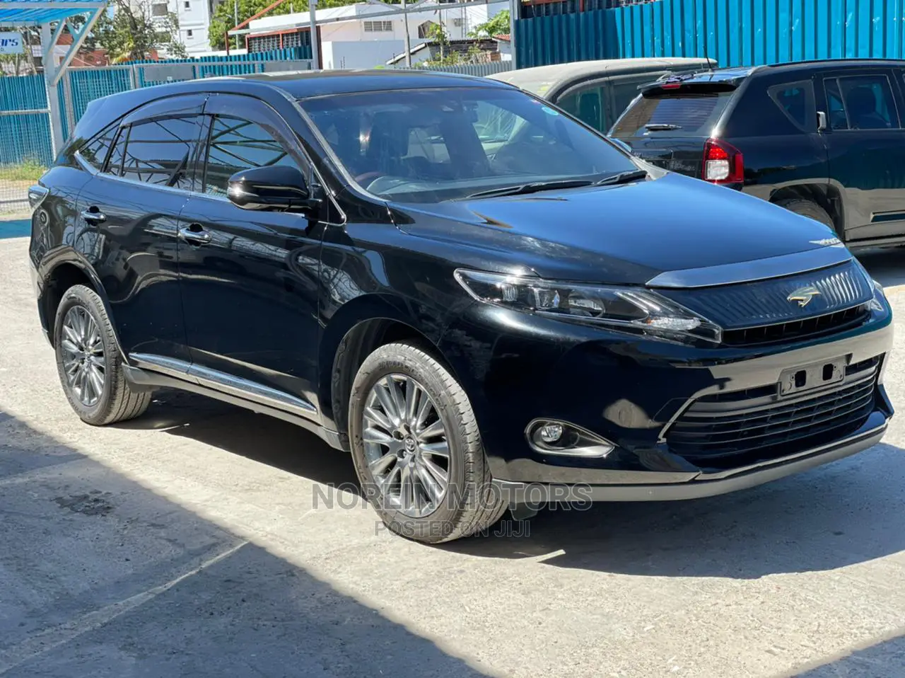 Toyota Harrier 2014