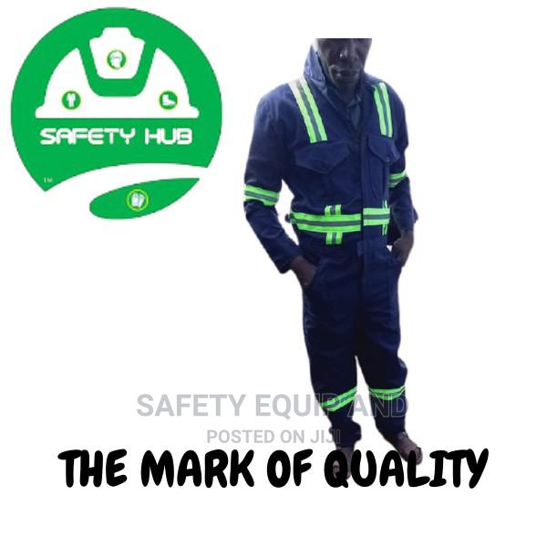 Overalls With Reflectors at Wholesale - thumbnail 2