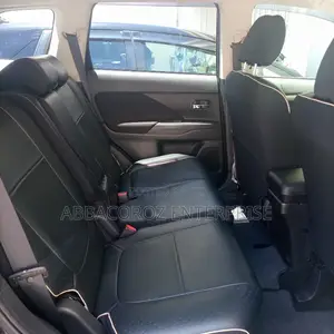 Mitsubishi Outlander 2015 Black