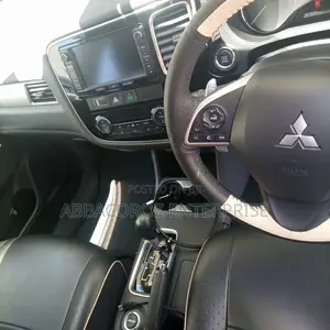 Mitsubishi Outlander 2015 Black