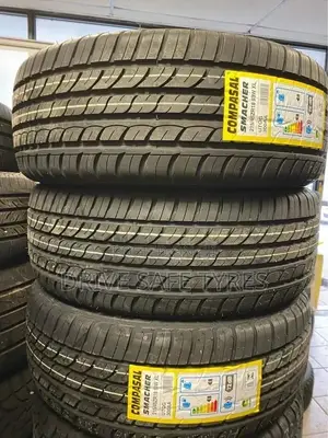 215/45 Zr18 Compasal Tyre Smacher Made in China