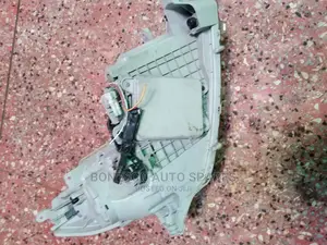 Toyota Rush Xenon Headlights Assembly