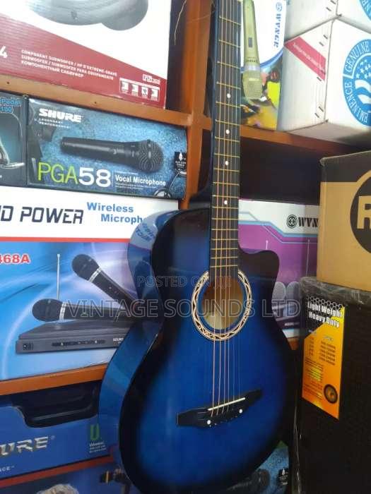 Acoustic Guitar USA - thumbnail 2