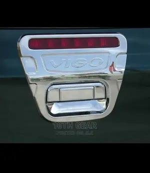 Hilux Vigo Tailgate Chrome Garnish