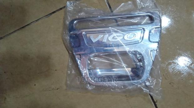 Hilux Vigo Tailgate Chrome Garnish - thumbnail 2