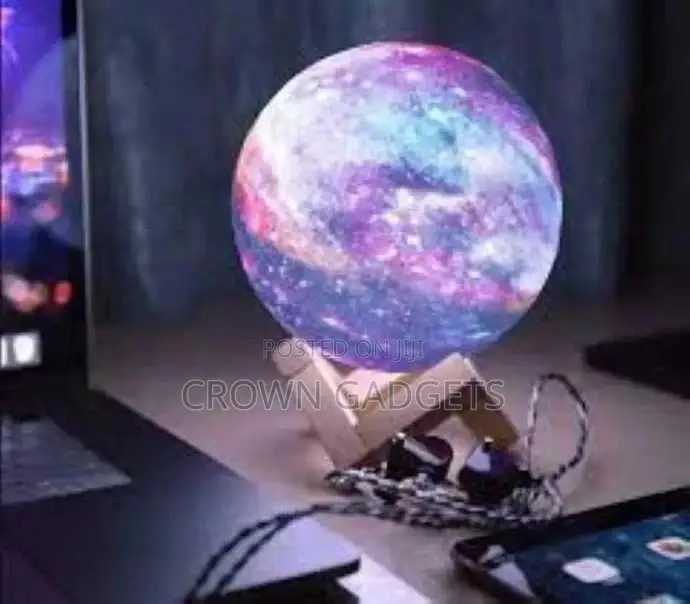 16 Color 3D Galaxy Star Kids LED Luna Lamp 18CM