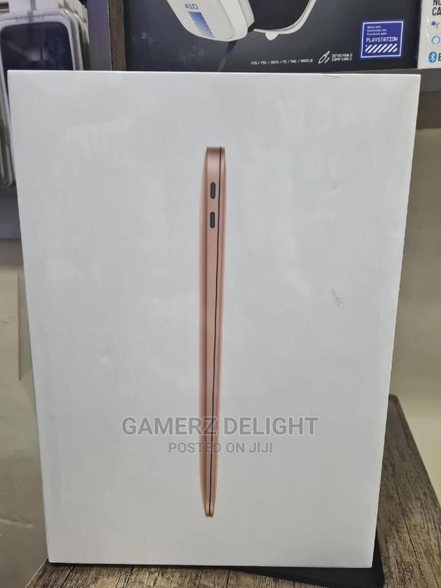 New Laptop Apple MacBook Air 8GB Apple M1 SSD 256GB