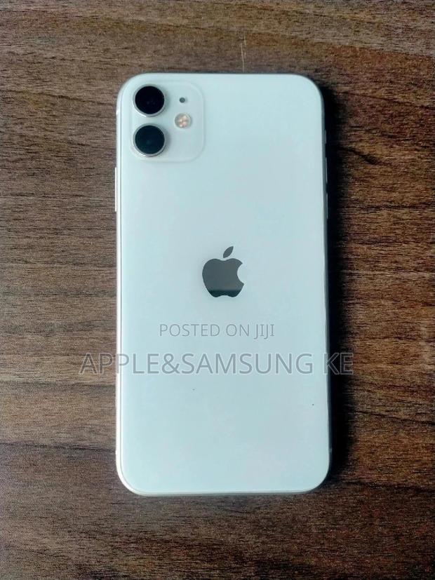 Apple iPhone 11 128 GB White - main view