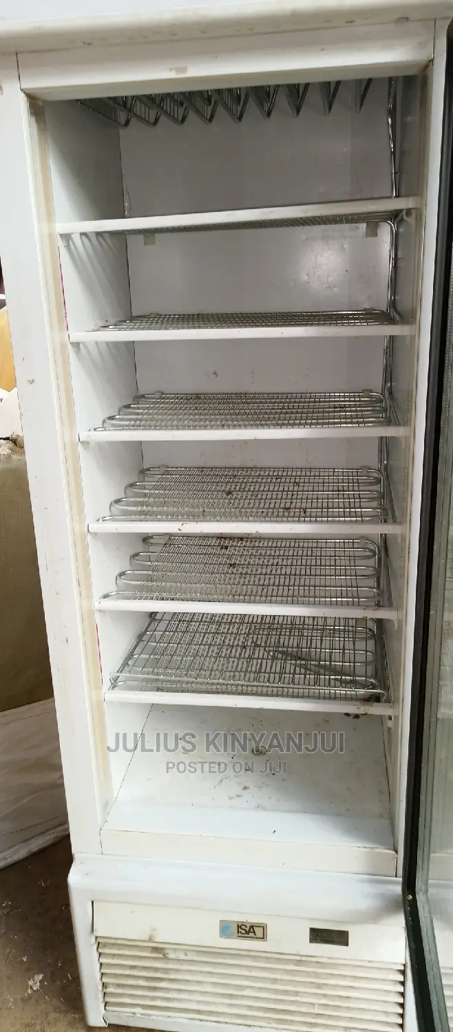 640L Upright Freezer