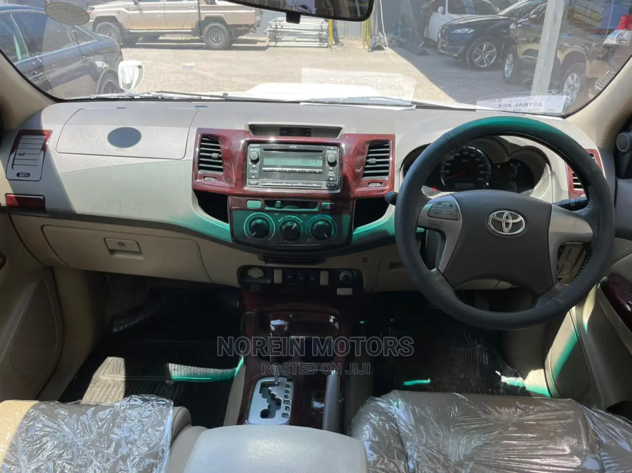 Toyota Fortuner 2014 White