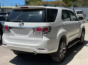 Toyota Fortuner 2014 White