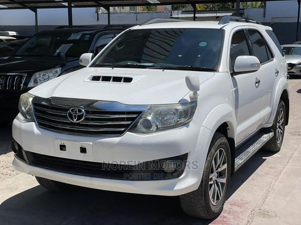 Toyota Fortuner 2014 White - thumbnail 2