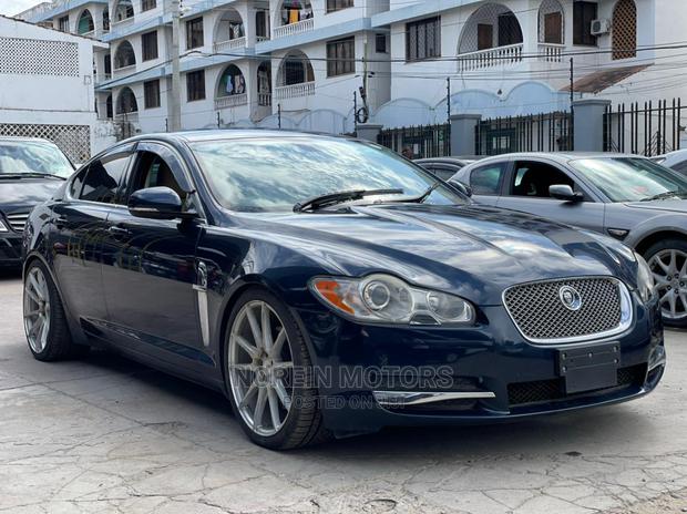 Jaguar XF 2014 Blue - main view