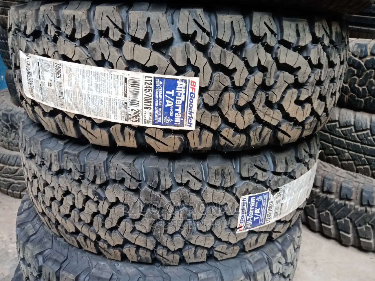 245/70r16 Bf Goodrich Tyre (A/T) Made in U.S.A