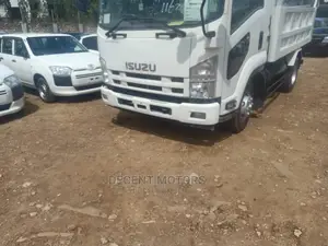 Isuzu Tipper