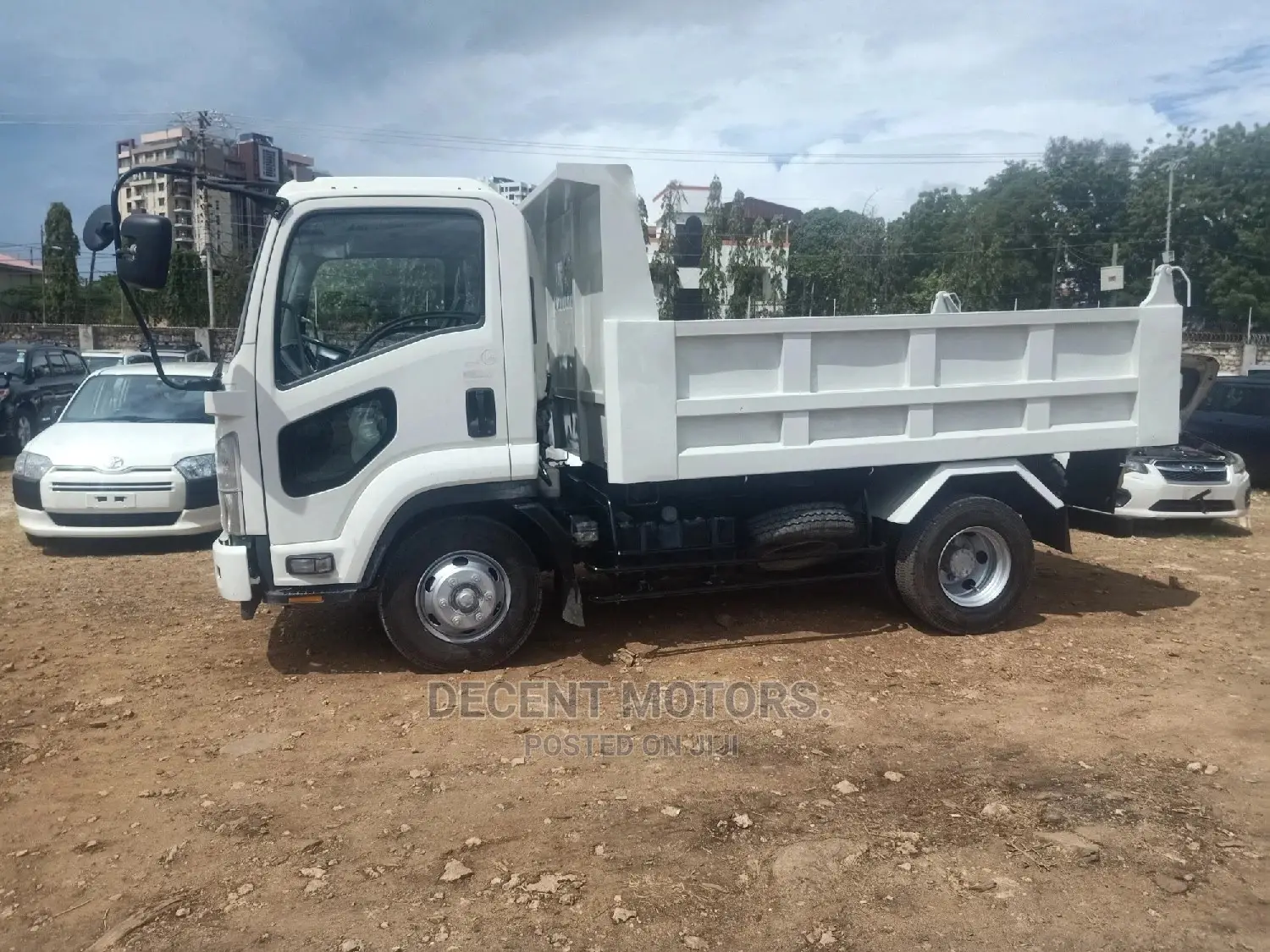 Isuzu Tipper