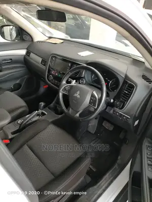Mitsubishi Outlander 2015 White