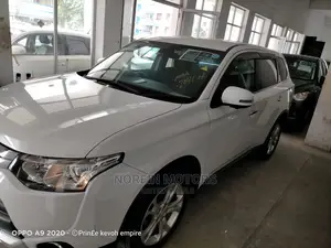 Mitsubishi Outlander 2015 White